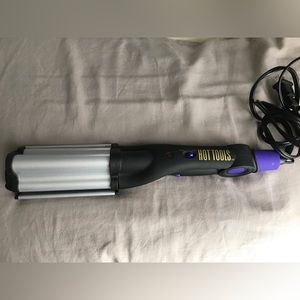 Hot tools waver